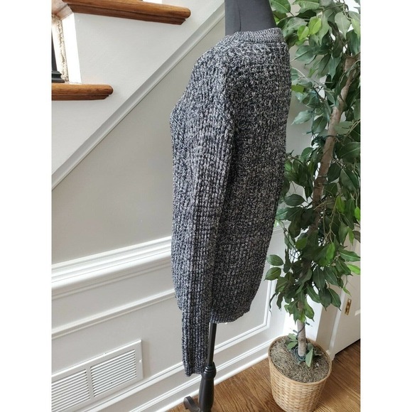 CH. Women's Gray 100% Acrylic Crew Neck Long Sleeve Cozy Warm Sweater - Picture 5 of 9